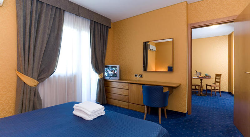 Hotel Setar Quartu SantʼElena Exteriör bild